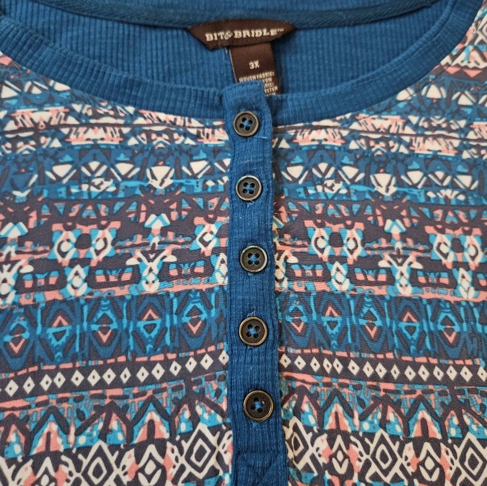 Bit & Bridle Women's Size 3x Teal and White Aztec Patterned Blouse - Picture 9 of 12